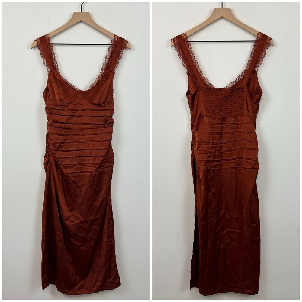 NEW! ASTR The Label Rust Copper Satin Lace Detail Ruched Underwire Midi Dress, M